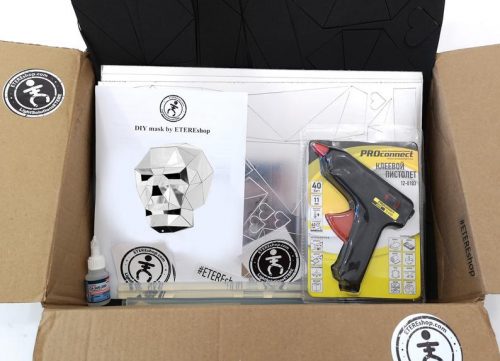 Boxing of DIY Mirror Skull 3D mask