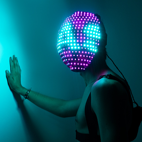Led-helmet-glows-in-the-dark