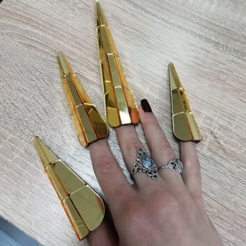 creating-mirror-claws