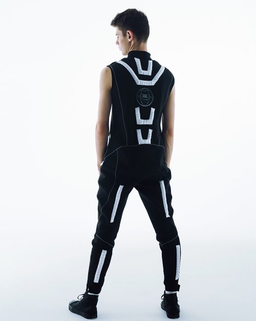 waterproof-men's-suit-glows-in-the-dark