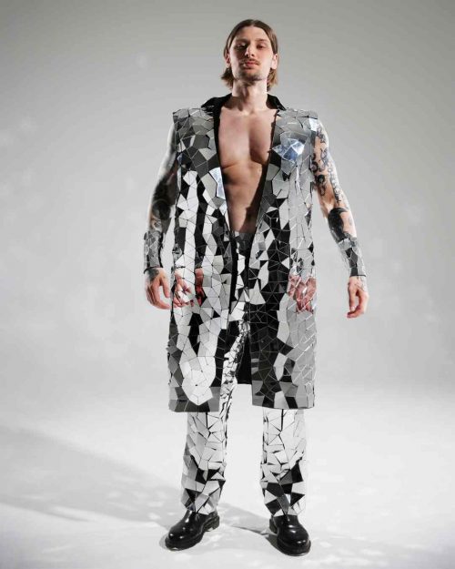 men's-mirror-outfit-for-performance