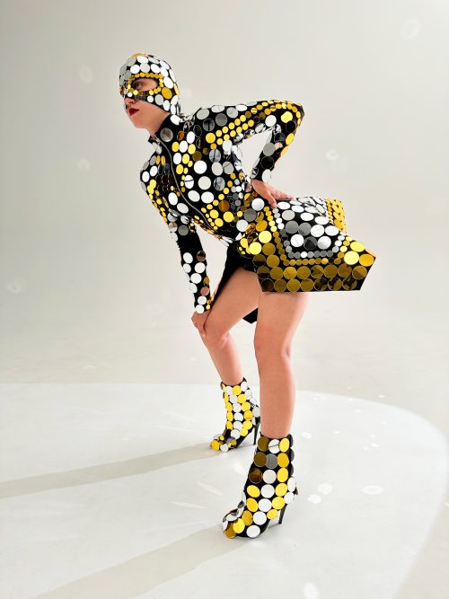 an unusual costume made of a mirror for performances